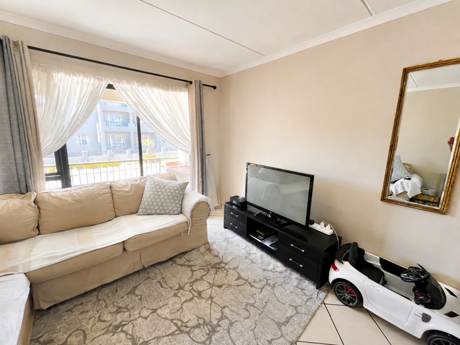 To Let 2 Bedroom Property for Rent in Burgundy Estate Western Cape